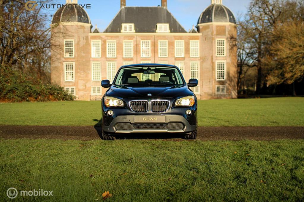 BMW X1 sDrive18i Executive |, Euro 5, 4 cilinders, 150 pk, Zwart