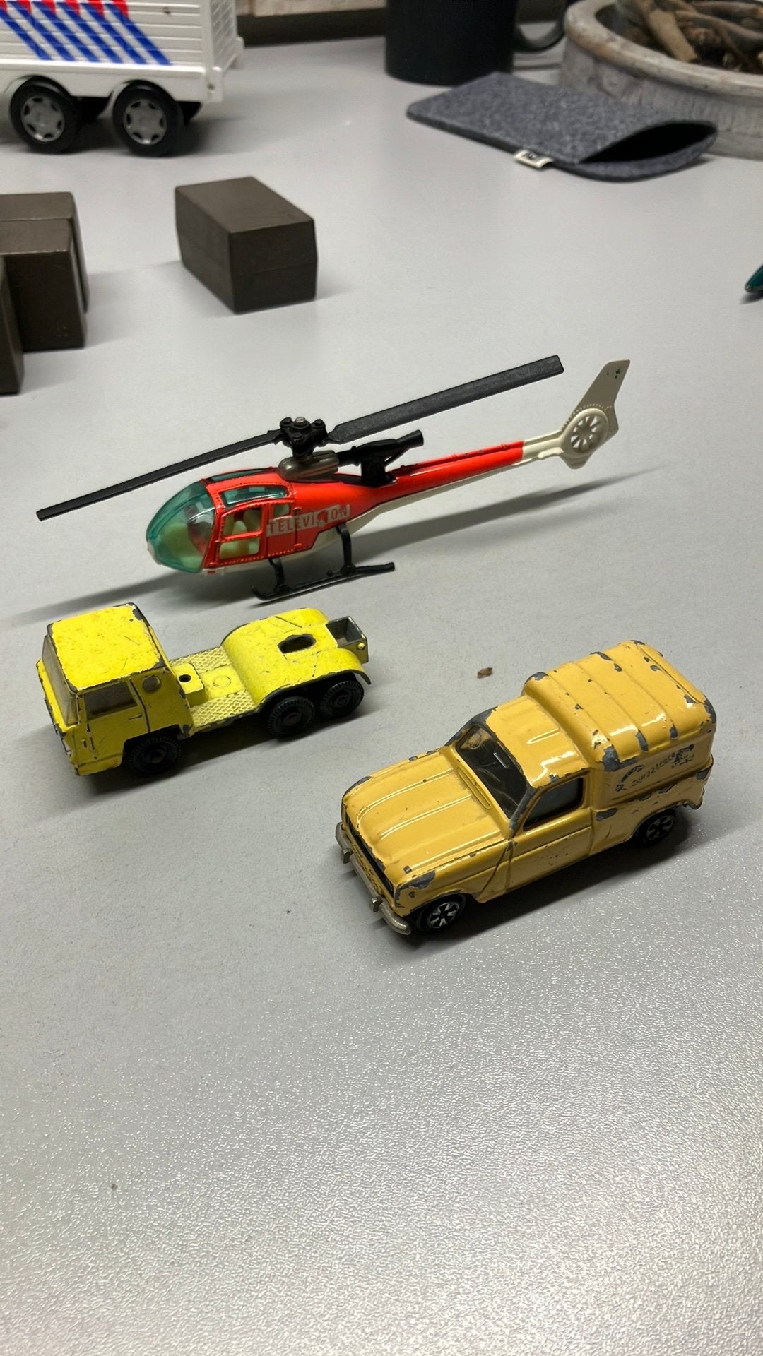 Diverse majorette auto’s en helikopter, Ophalen of Verzenden, Gebruikt, Overige merken
