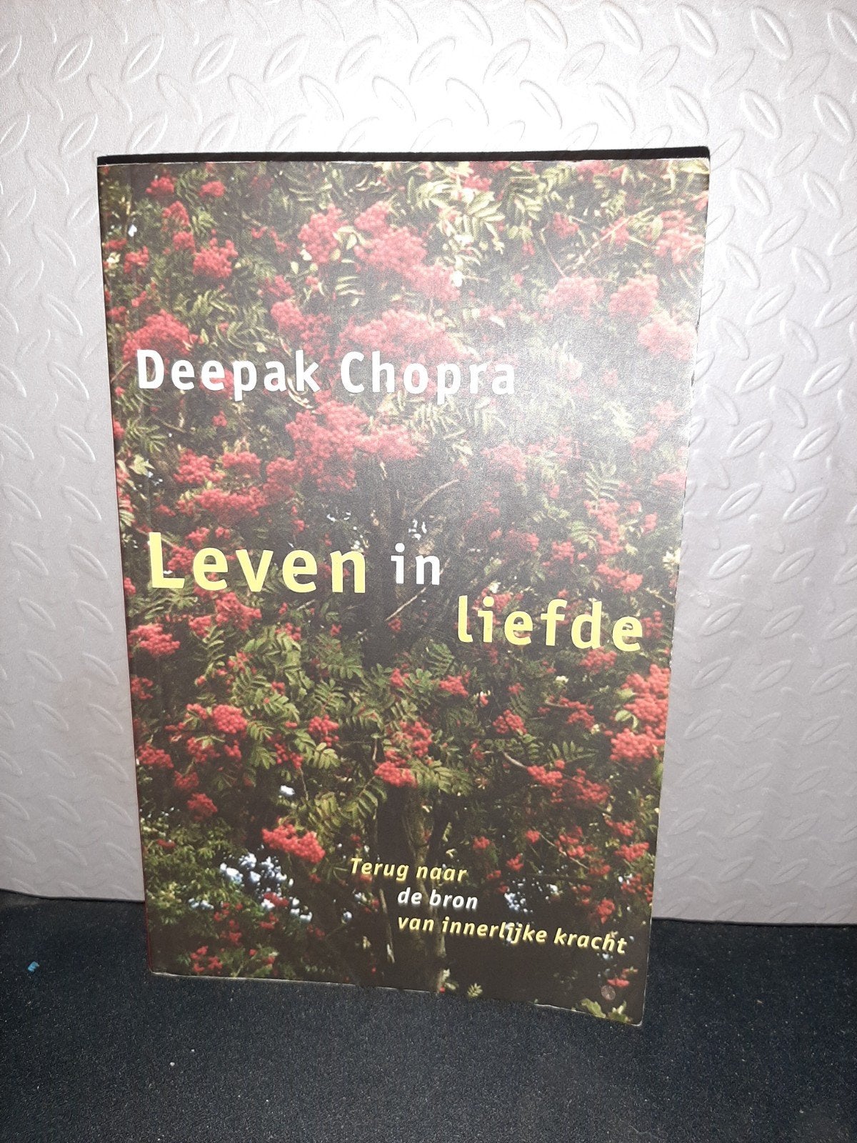 Deepak Chopra - Leven in Liefde, Spiritualiteit algemeen, Ophalen of Verzenden, Zo goed als nieuw, Instructieboek