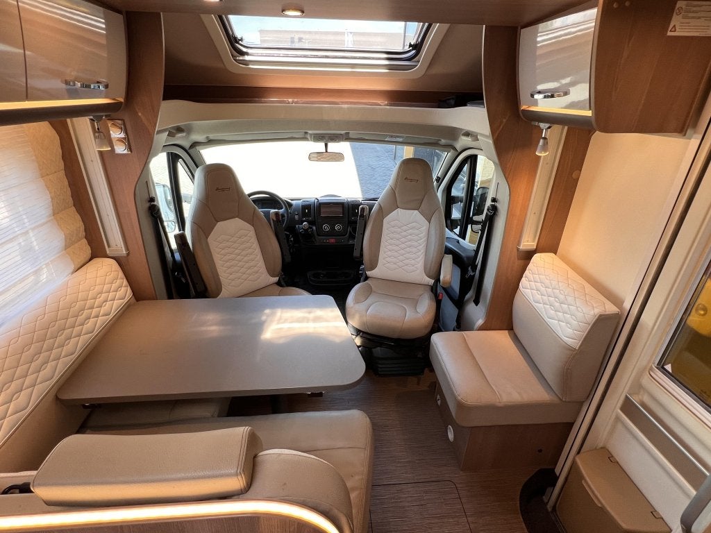 Bürstner Harmony 700 TD Scooterdrager, Caravans en Kamperen, Standaard zit, Bedrijf, Koelkast, Bürstner