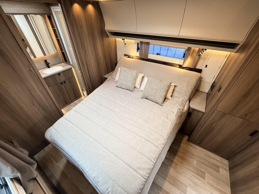 Kabe Imperial 780 TDL E8 *Hoekkeuken, Rondzit, Bedrijf, Kabe, Overige typen