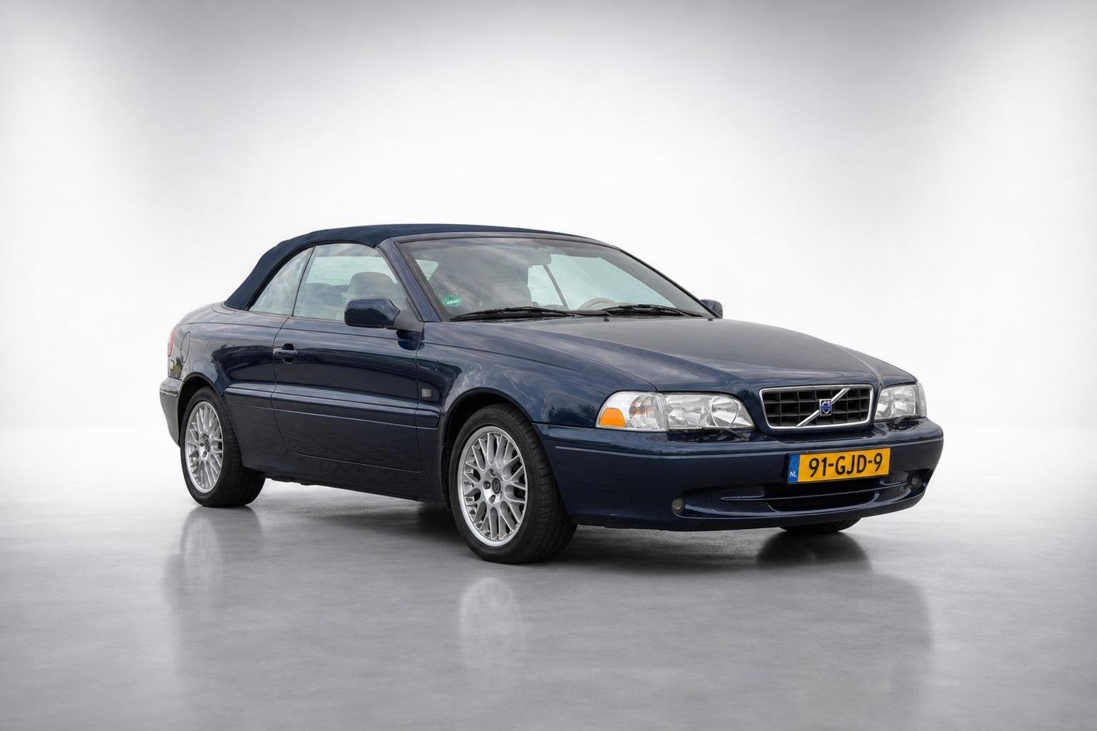 Volvo C70 Convertible 2.0 T - 5 cilinder|zeer goede staat|on, Voorwielaandrijving, C70, Gebruikt, Automatische klimaatregeling