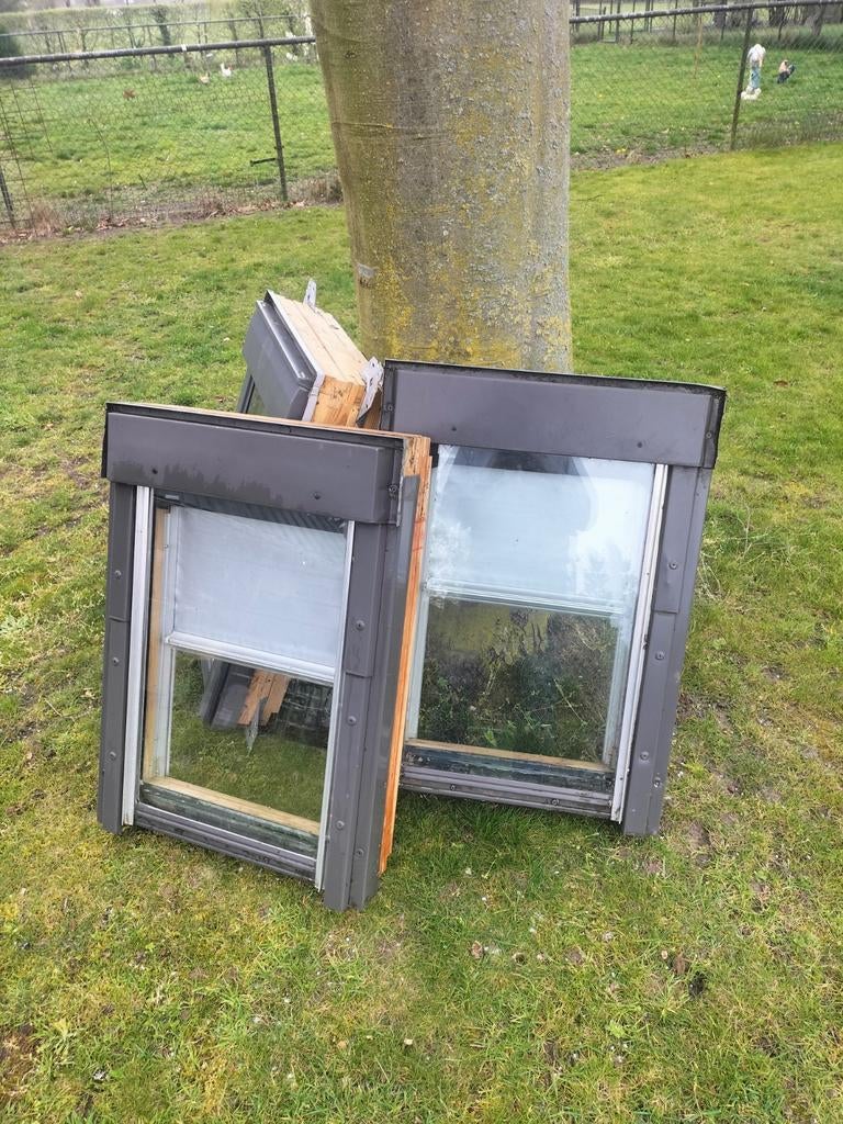 3 Velux dakramen 55x78 met gootstukken75.oo. Per stuk, Gebruikt, Minder dan 80 cm, Minder dan 80 cm, Ophalen of Verzenden