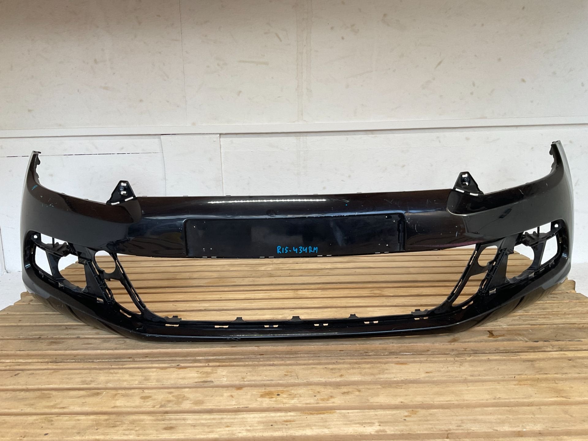 Bumper Volkswagen Scirocco 2008-2015 Voorbumper 1K8807221F R, Gebruikt, Volkswagen AG, Bumper, Berliner Ring 2
38440  Wolfsburg, DE