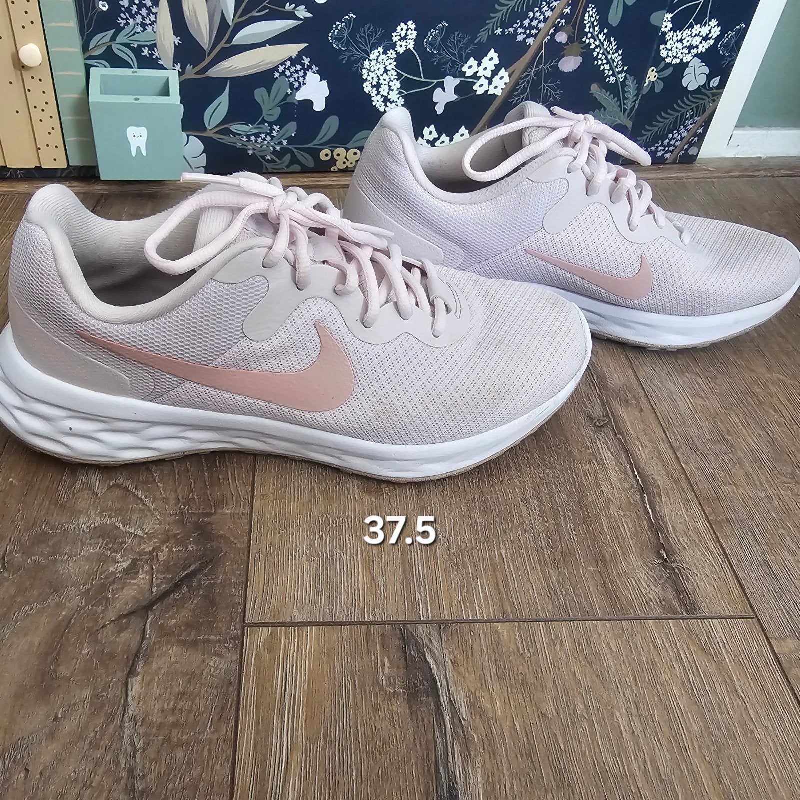 Nike Revolution  hardloopschoenen - maat 37.5, Ophalen of Verzenden