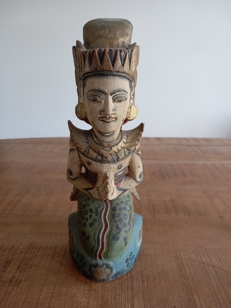 Houtgesneden Aziatisch beeldje, Antiek en Kunst, Ophalen of Verzenden, 20 - 50 cm, Beeld, Hout