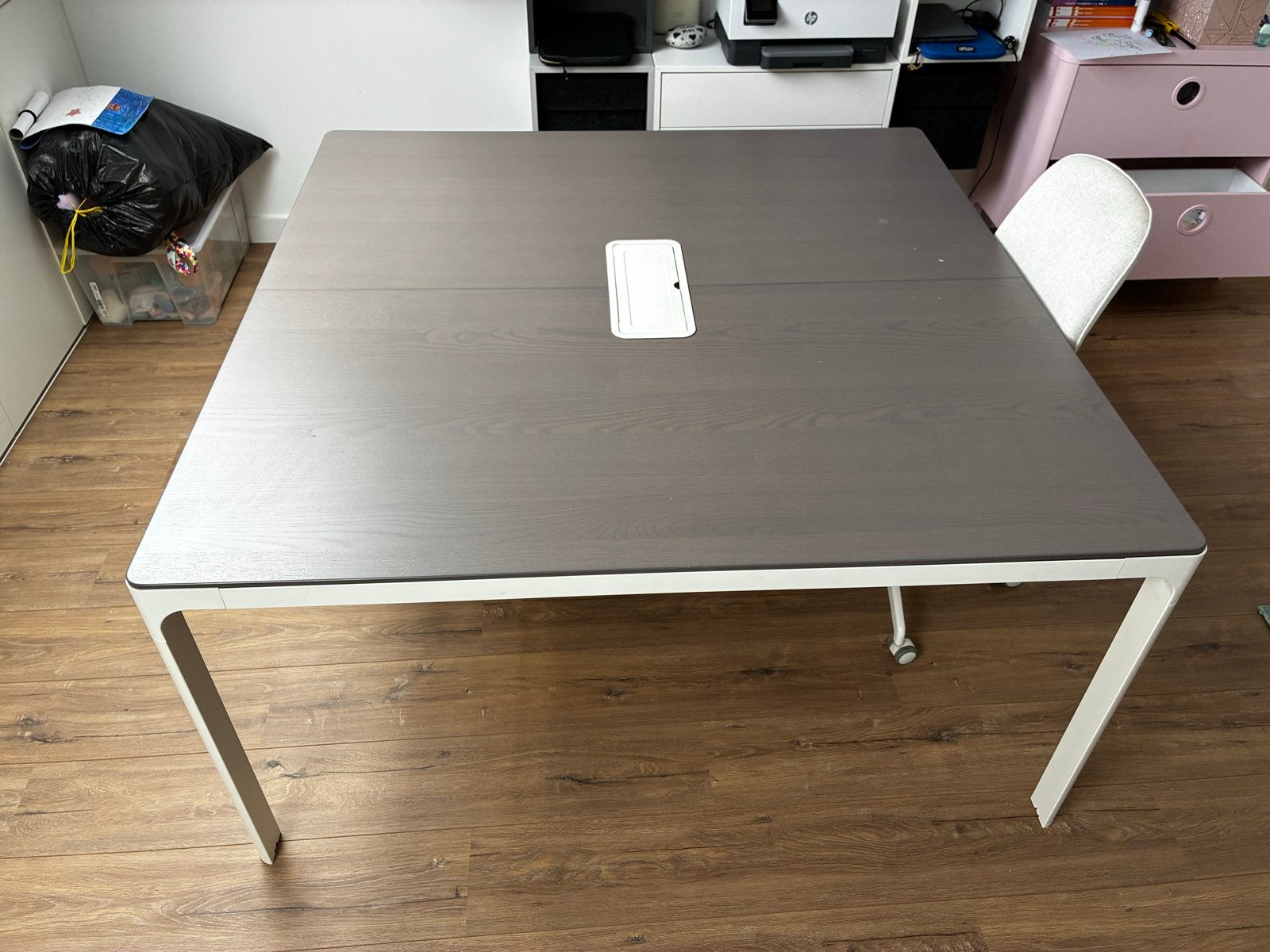Ikea vergadertafel met geïntegreerde stroomaansluiting, Ophalen, Gebruikt