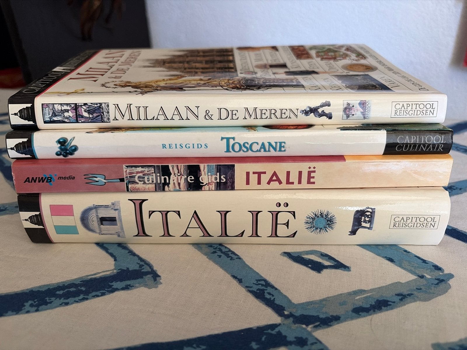 Reisgidsen Italië: Capitool, ANWB, Toscane, Milaan, Gelezen, Capitool, Europa, Ophalen of Verzenden