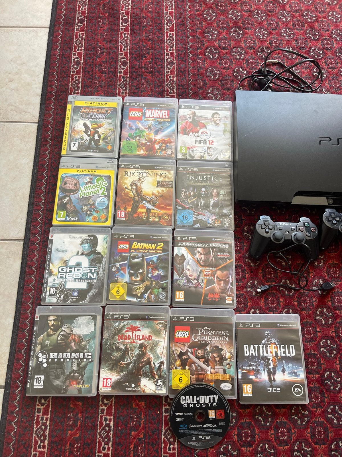PS3 Slim Console met 14 Games en 2 Controllers, Gebruikt, Vanaf 18 jaar, Eén computer, 3 spelers of meer