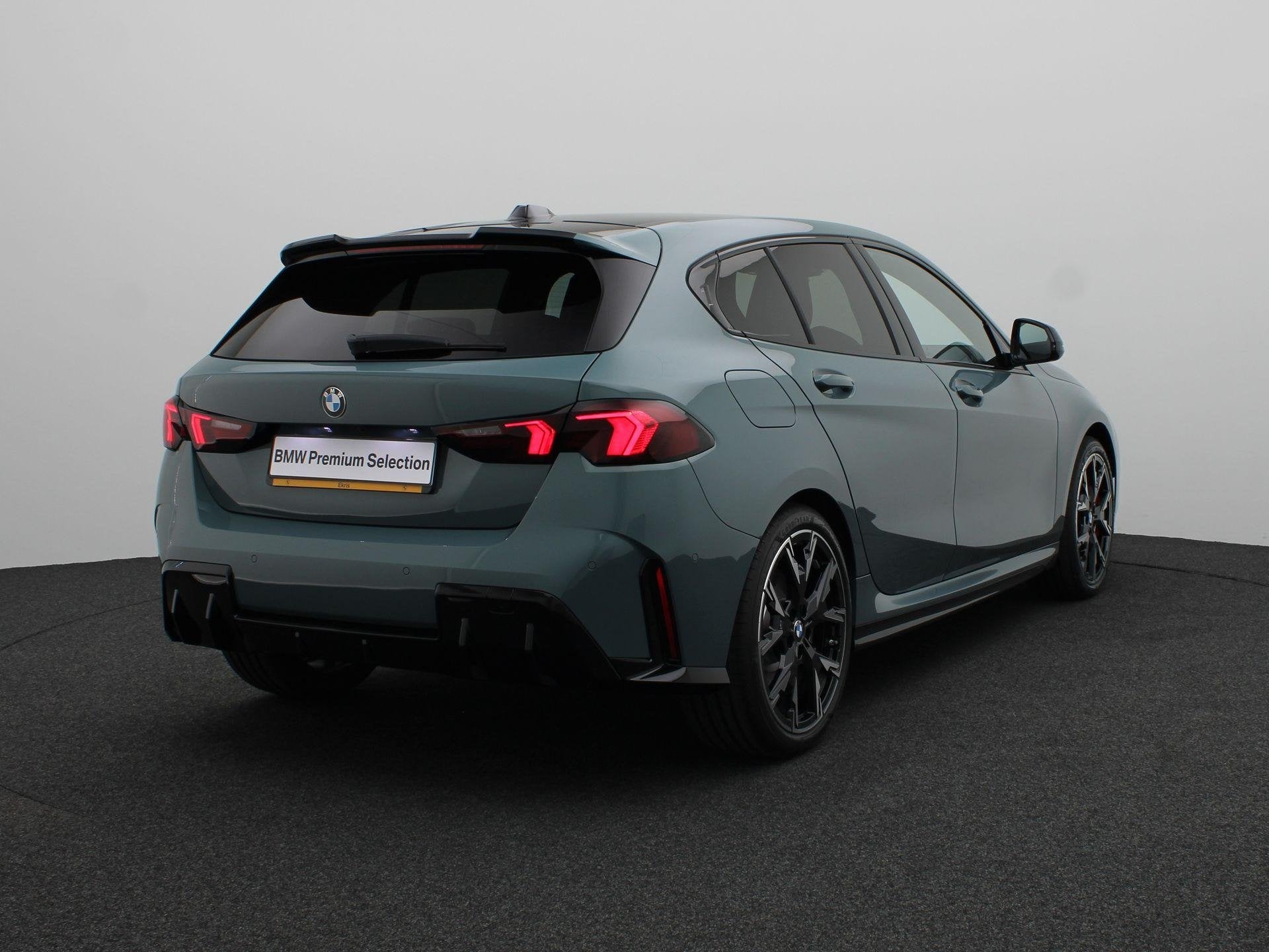 BMW 1 Serie 120 M Sport Design Edition | M Sportpakket Pro |, Auto's, Stof, Euro 6, Met garantie (alle), Origineel Nederlands