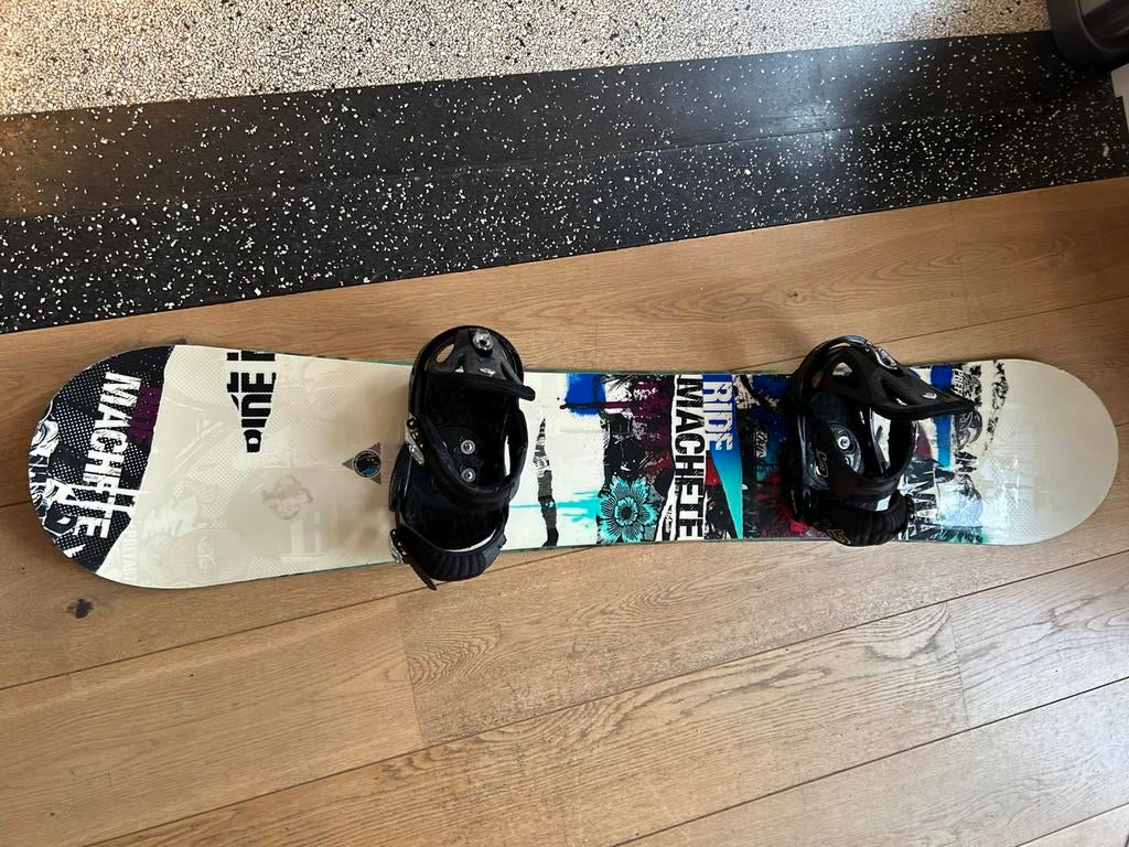 Snowboard 164 Wide + bindingen + tas, Sport en Fitness, Snowboarden, Ophalen, Zo goed als nieuw, Board
