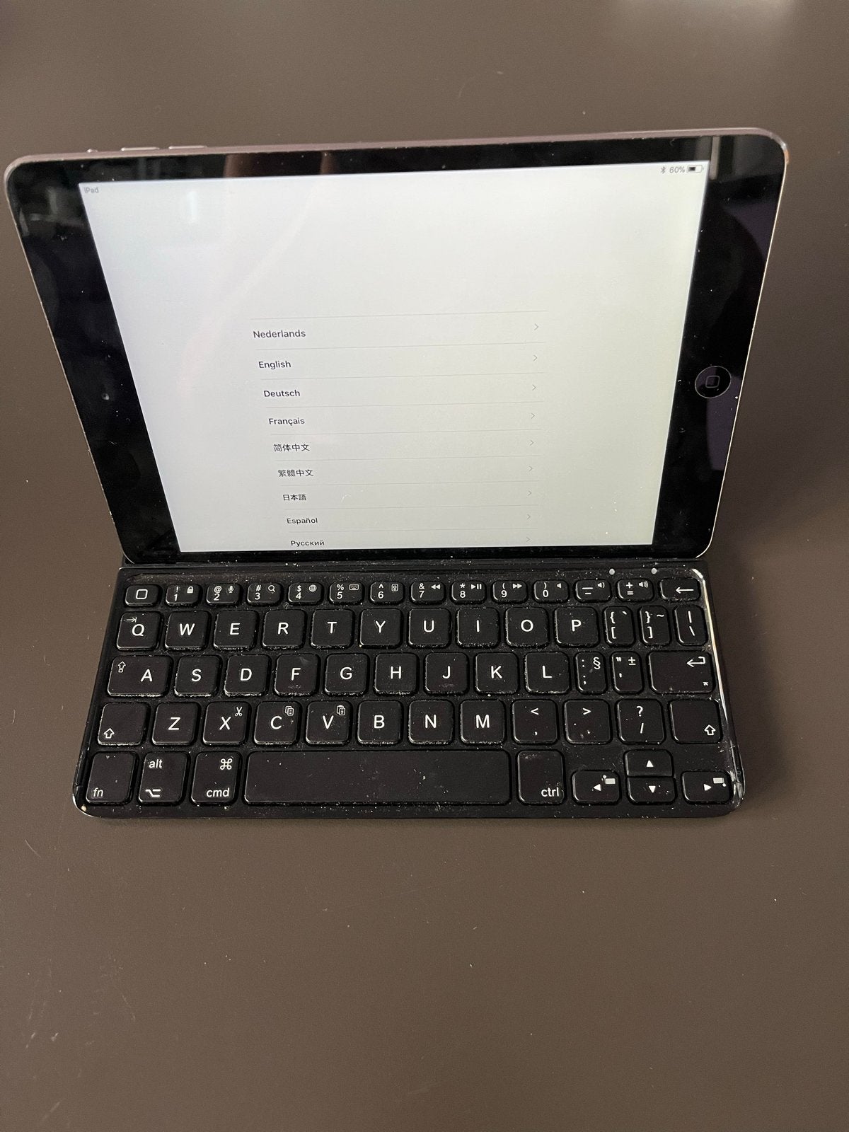 iPad Mini 2 (A1489) met Logitech toetsenbord, Ophalen, Gebruikt, Grijs, 7 inch of minder