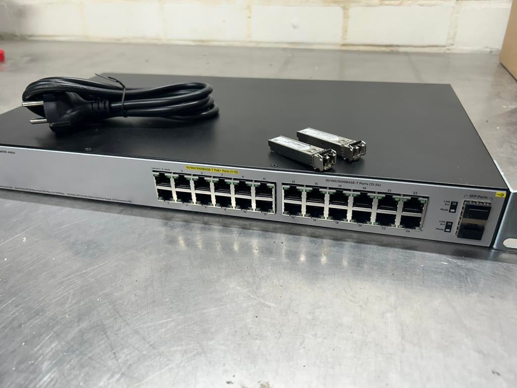 HP 1820-24G-PoE+ (185W) PoE Switch, Computers en Software, Netwerk switches, Ophalen of Verzenden, Zo goed als nieuw