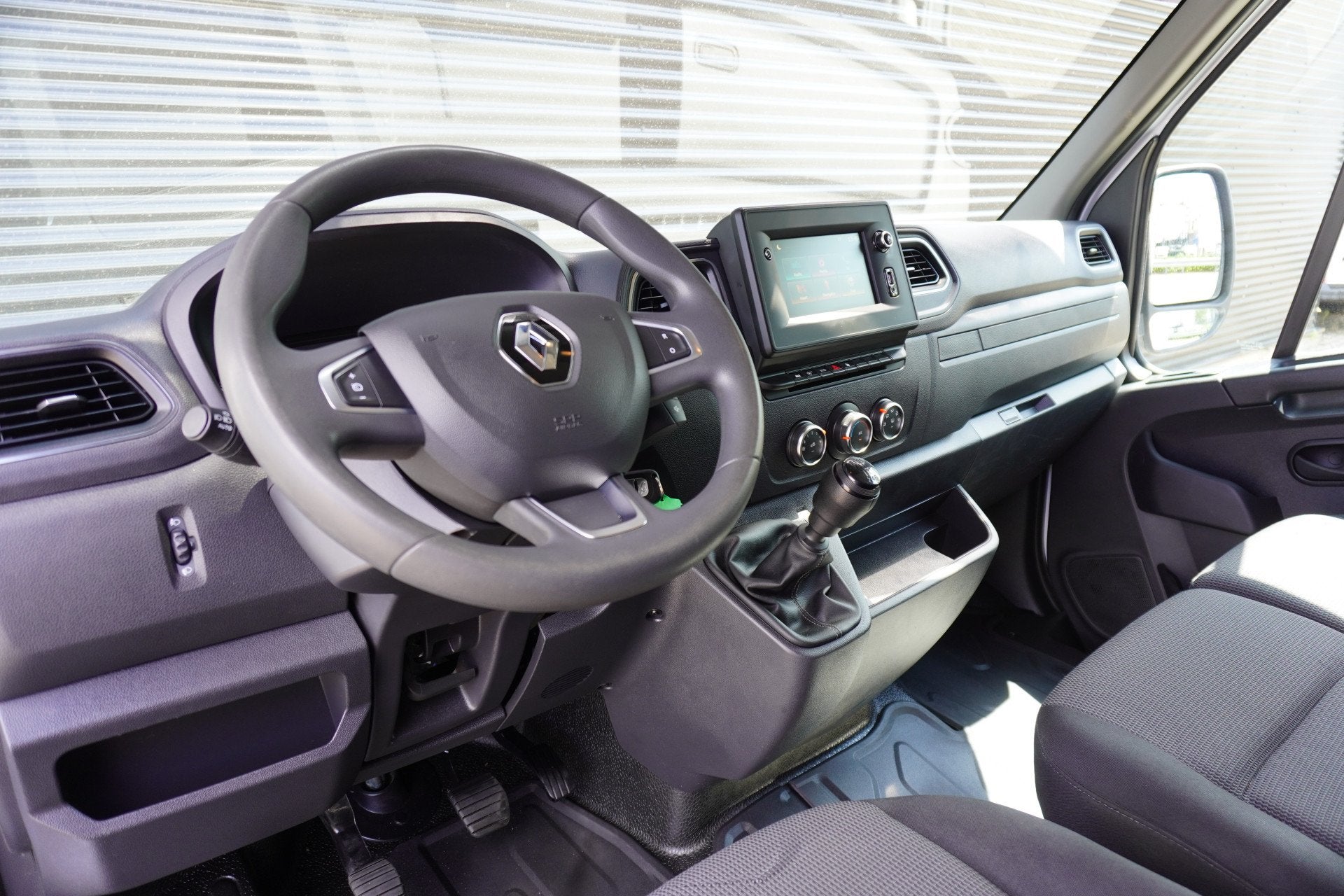 Renault Master T35 150pk L3H2 Energy ComfortApple Carplay Ca, Voorwielaandrijving, Stof, Gebruikt, 150 pk