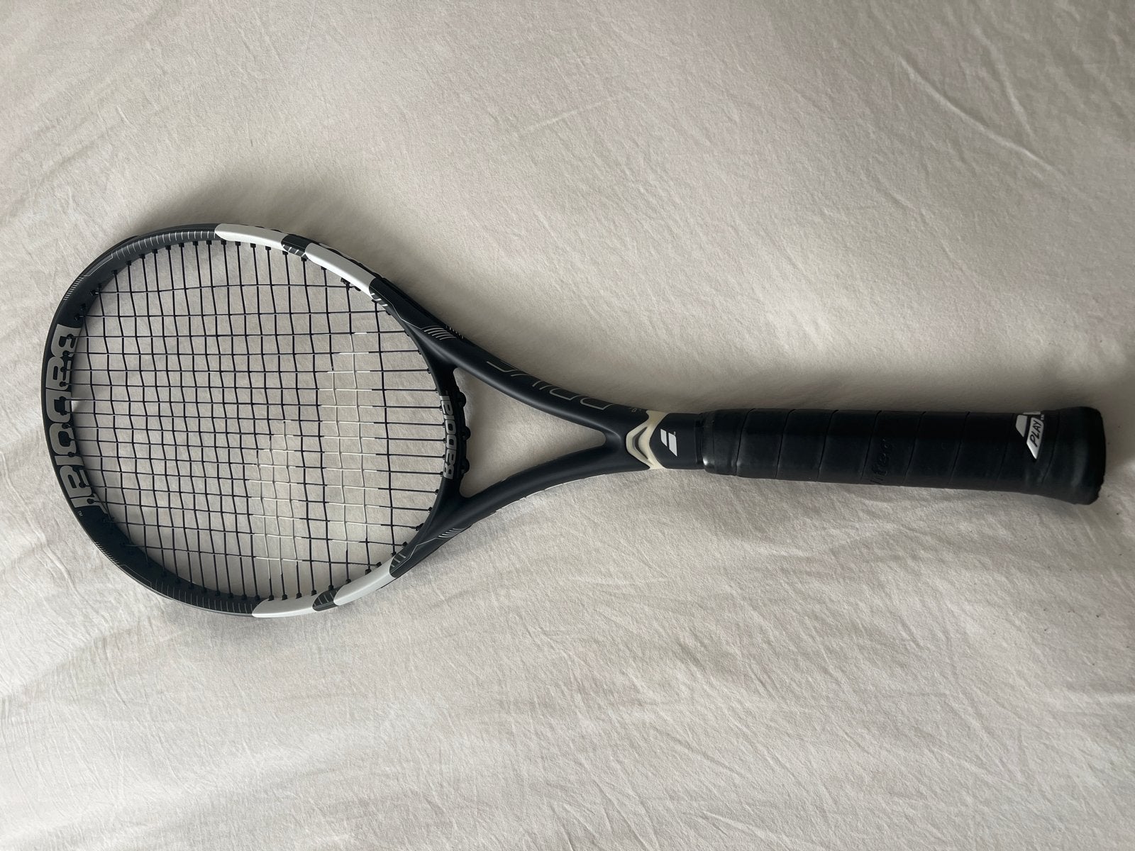 Babolat Drive Tour Black L4 tennisracket met tas en ballen, Sport en Fitness, Tennis, Ophalen, L4, Zo goed als nieuw, Racket