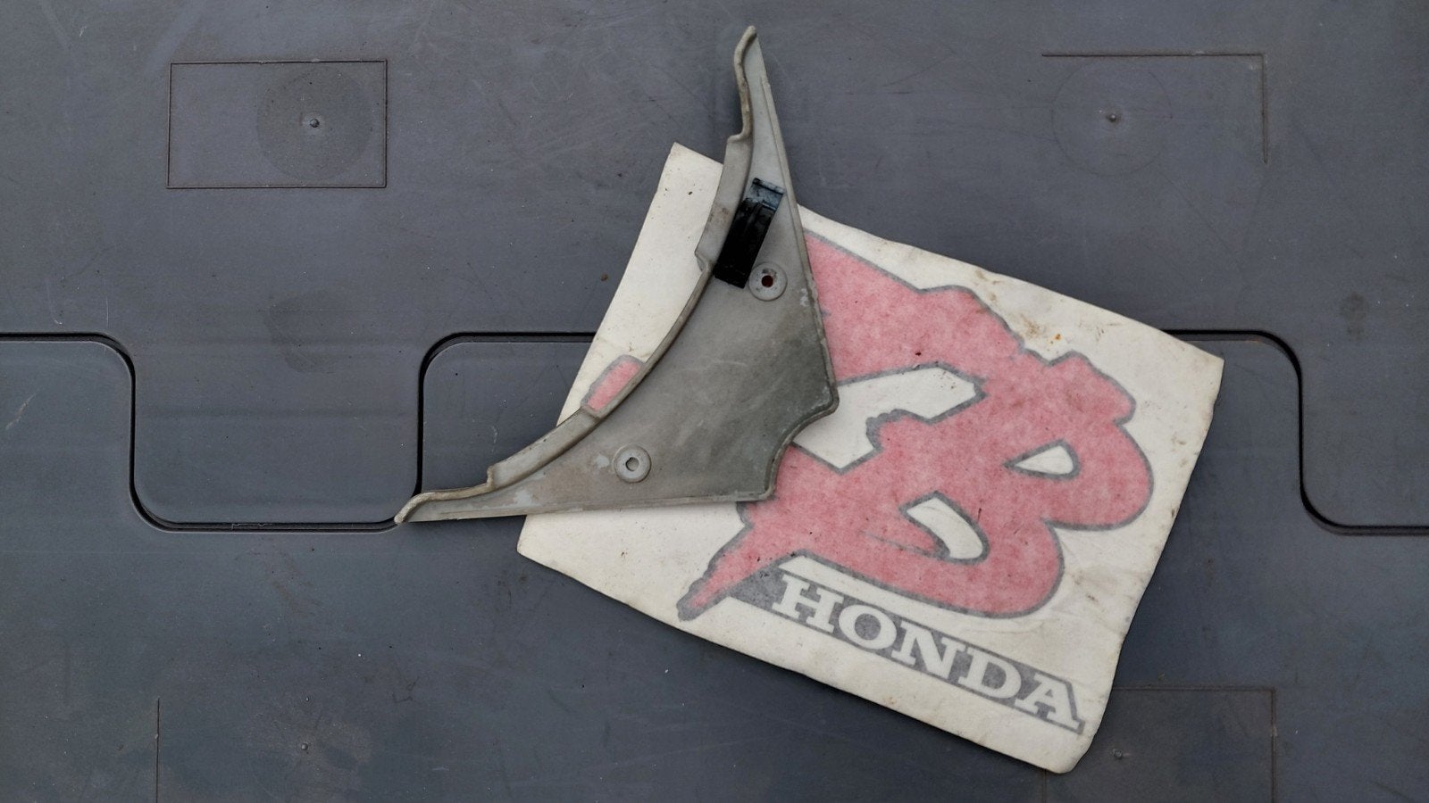 Honda ZB50 afdekkapje bij balhoofd., Fietsen en Brommers, Brommeronderdelen | Oldtimers, Zo goed als nieuw, Overige merken, Kap
