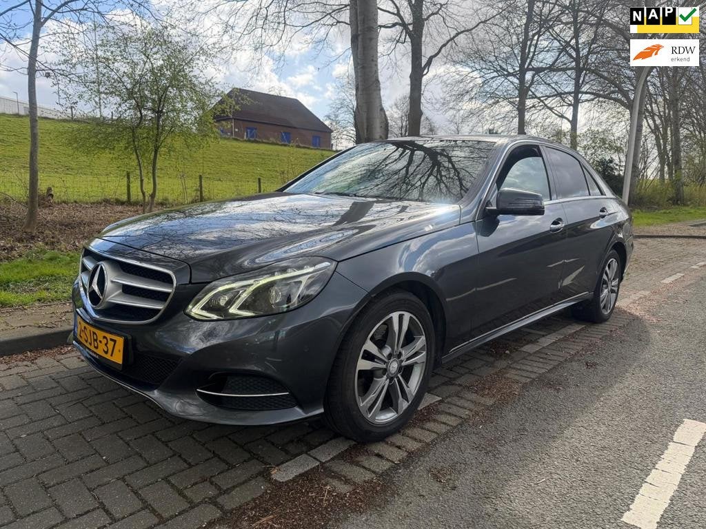 Mercedes-Benz E-klasse 300 BlueTEC HYBRID Ambition Avantgard, Auto's, Automaat, Euro 5, Achterwielaandrijving, Gebruikt
