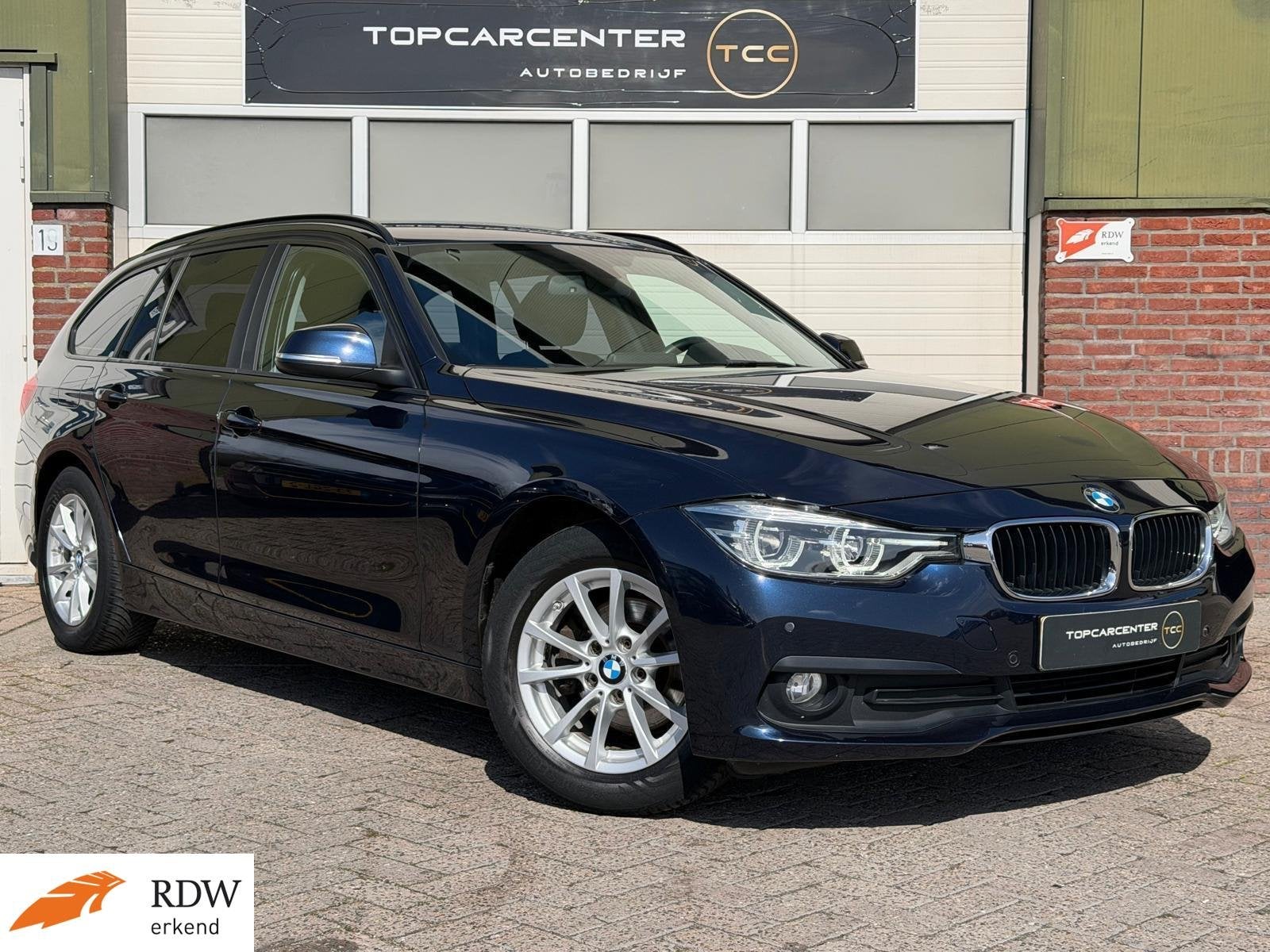 BMW 3-serie Touring 318d High Executive/STOELV/NAVI/AUT, Auto's, Automaat, 745 kg, Achterwielaandrijving, Euro 6