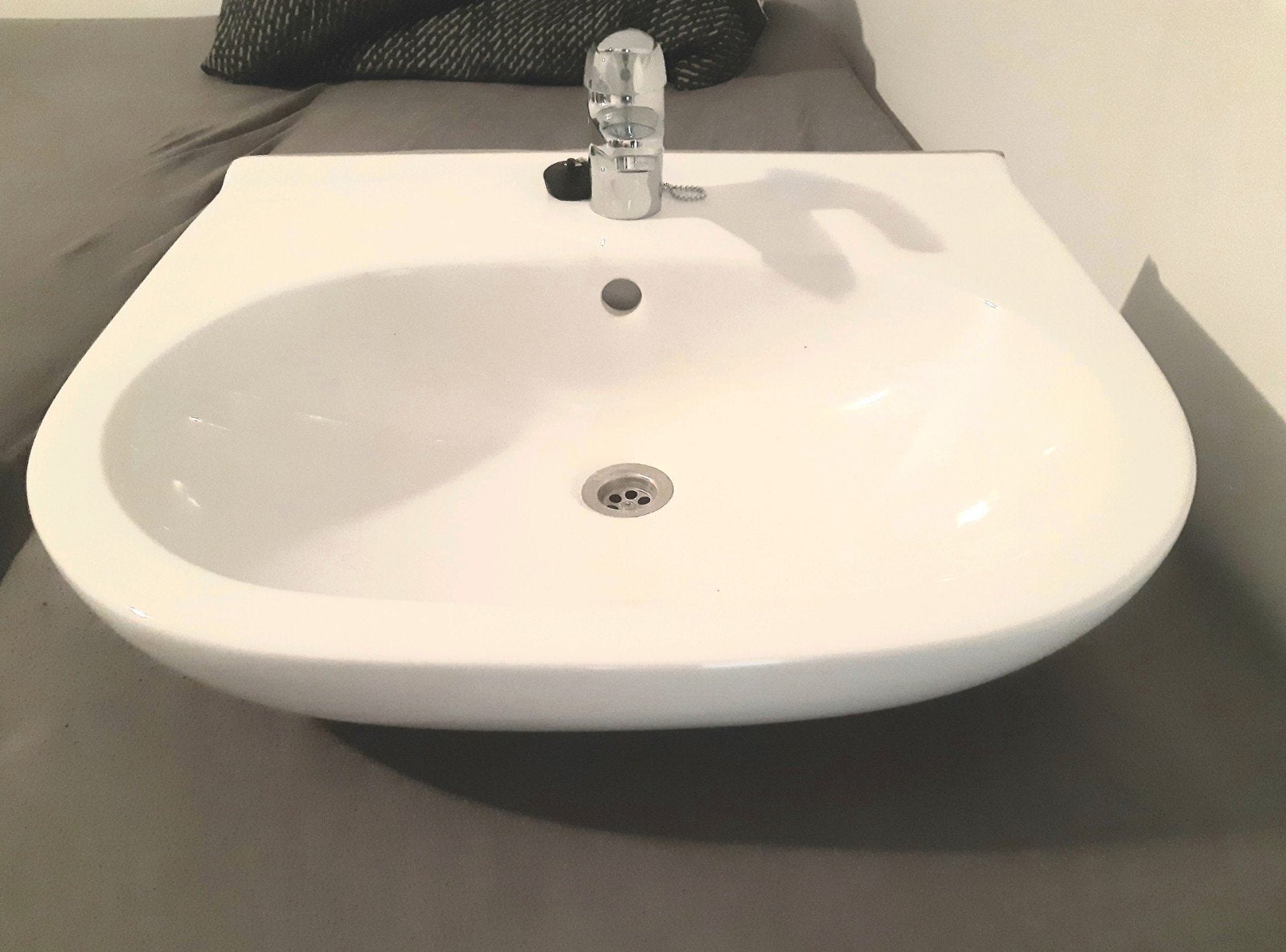 Nieuwe Villeroy & Boch wastafel met Grohe mengkraan en sifon, Ophalen, Nieuw, Wastafel