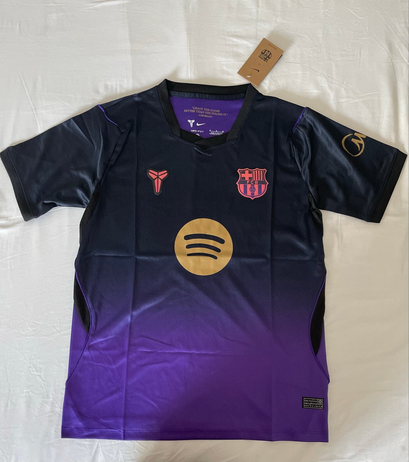 FC Barcelona x Kobe Bryant voetbalshirt - Maat M, Maat M, Ophalen of Verzenden, Nieuw, Shirt