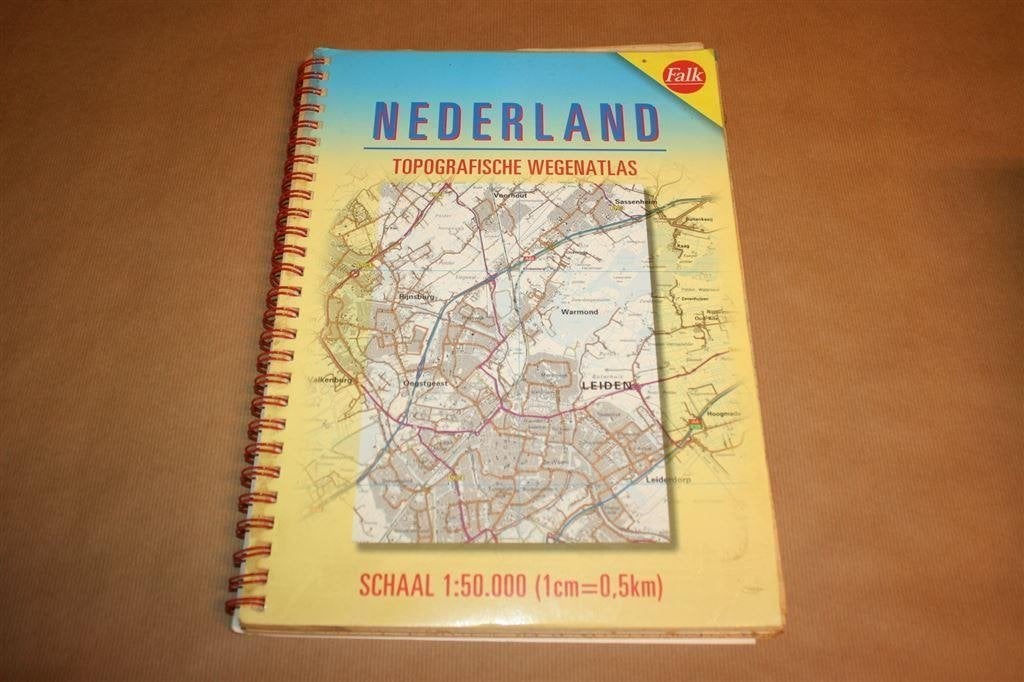 Topografische wegenatlas van Nederland - Falk - 2000, Gelezen, Ophalen of Verzenden, Landkaart, 1800 tot 2000