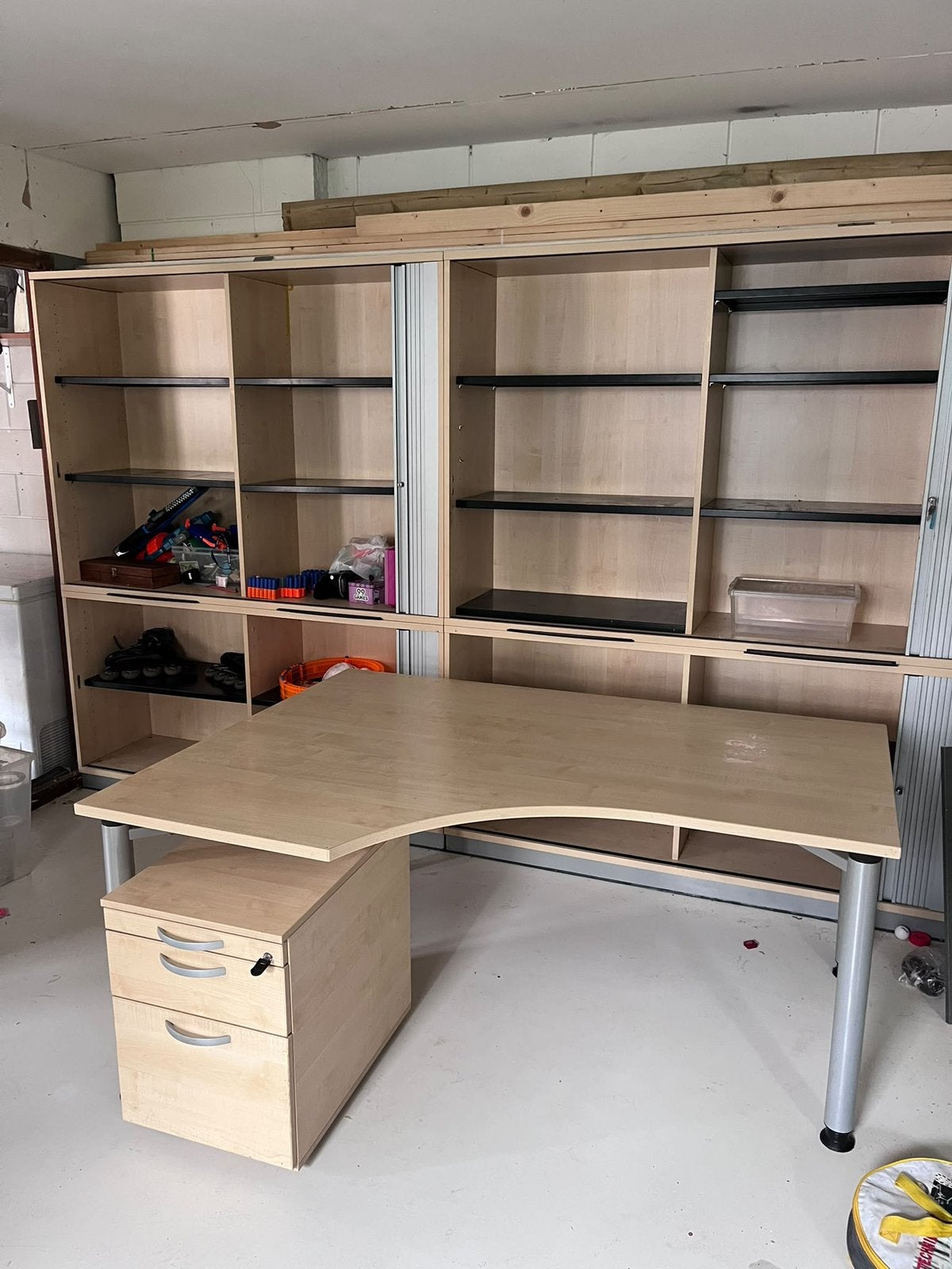 Bureau + rolluik kasten voor kantoor of garage opbergkasten, Ophalen, Zo goed als nieuw
