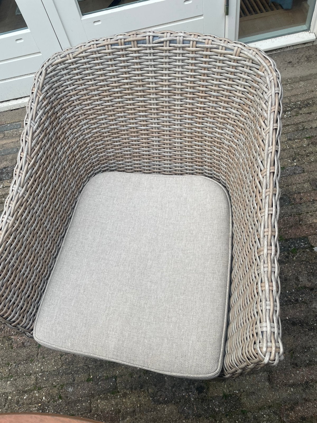Twee houten/wicker tuinstoelen, Ophalen, Gebruikt, Wicker