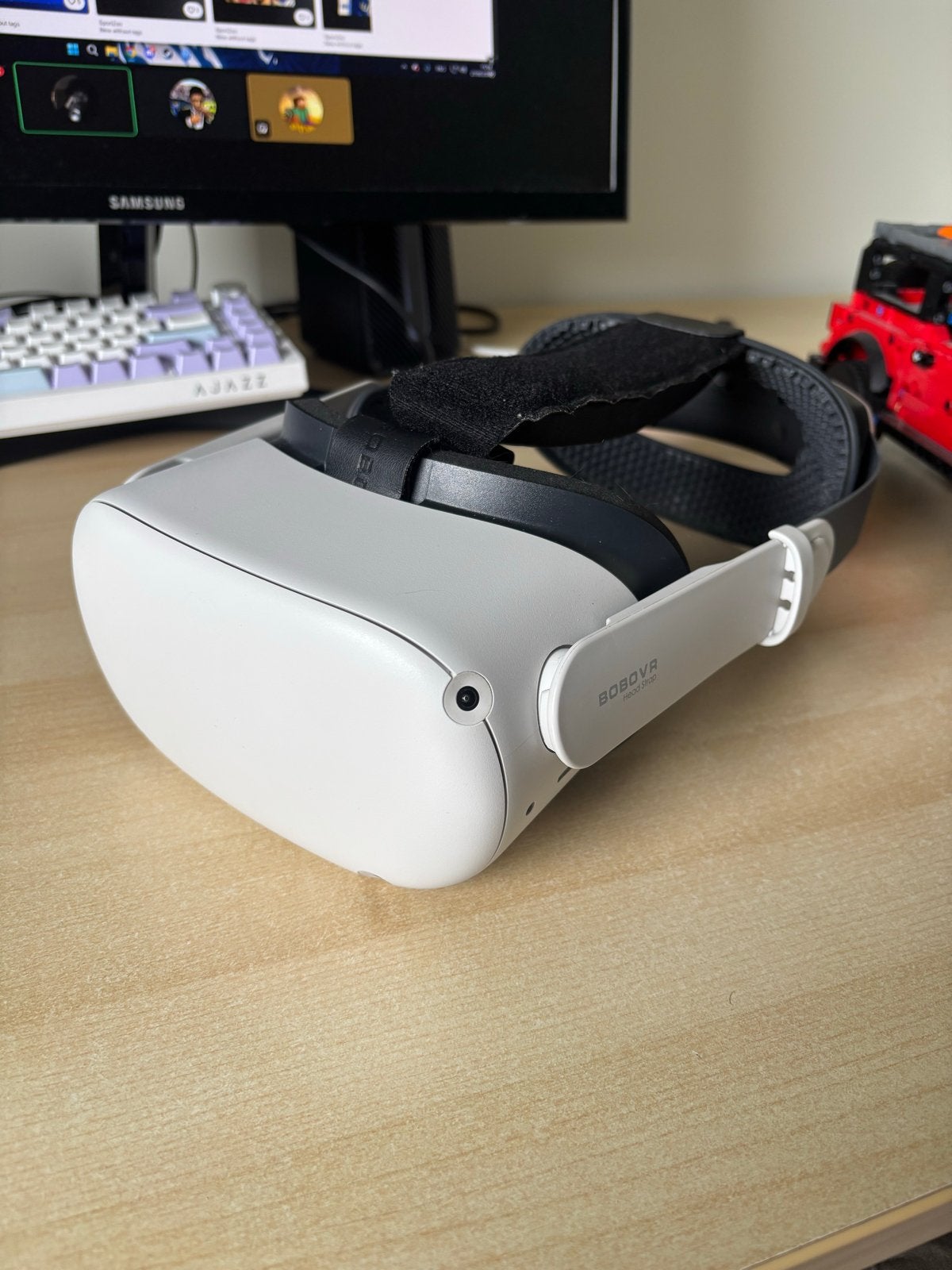 Meta Quest 2 met defecte linker controller + BoboVR, Ophalen of Verzenden, Overige merken, Zo goed als nieuw