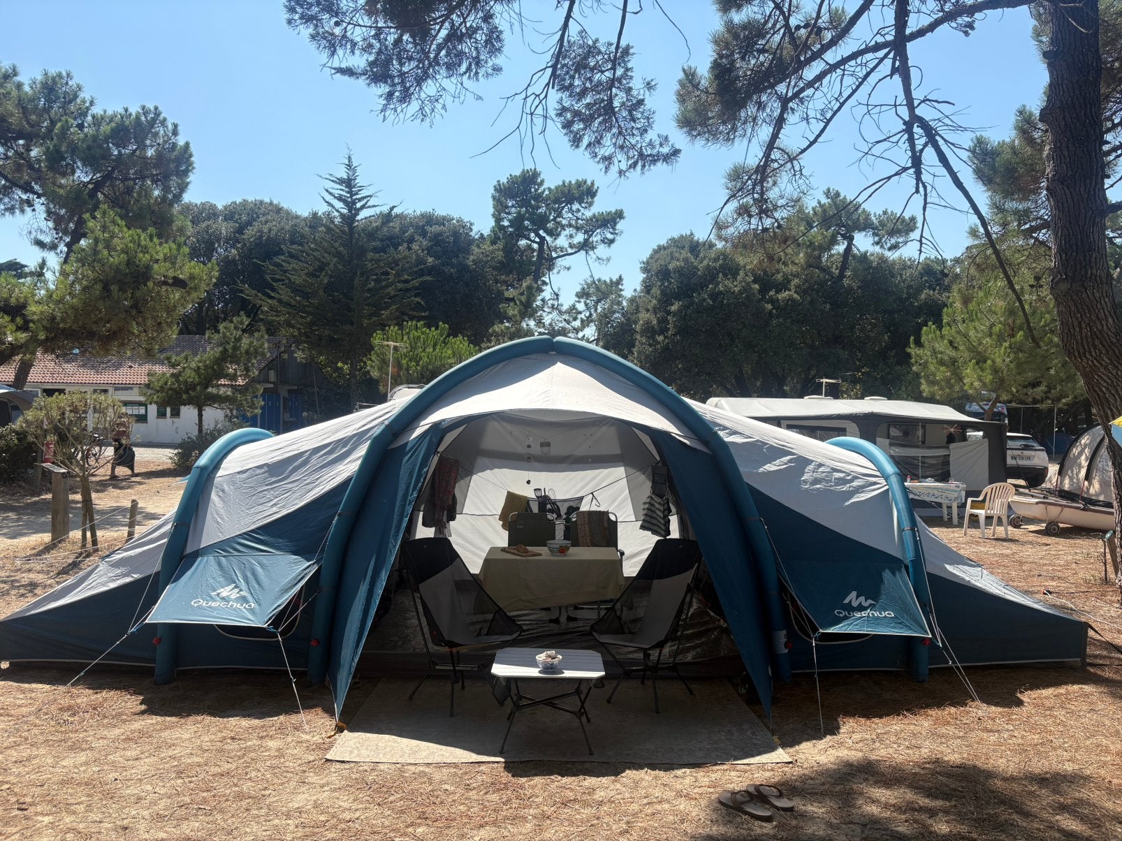 8-persoons fresh&black quechua opblaastent, Caravans en Kamperen, Tenten, Ophalen, Gebruikt