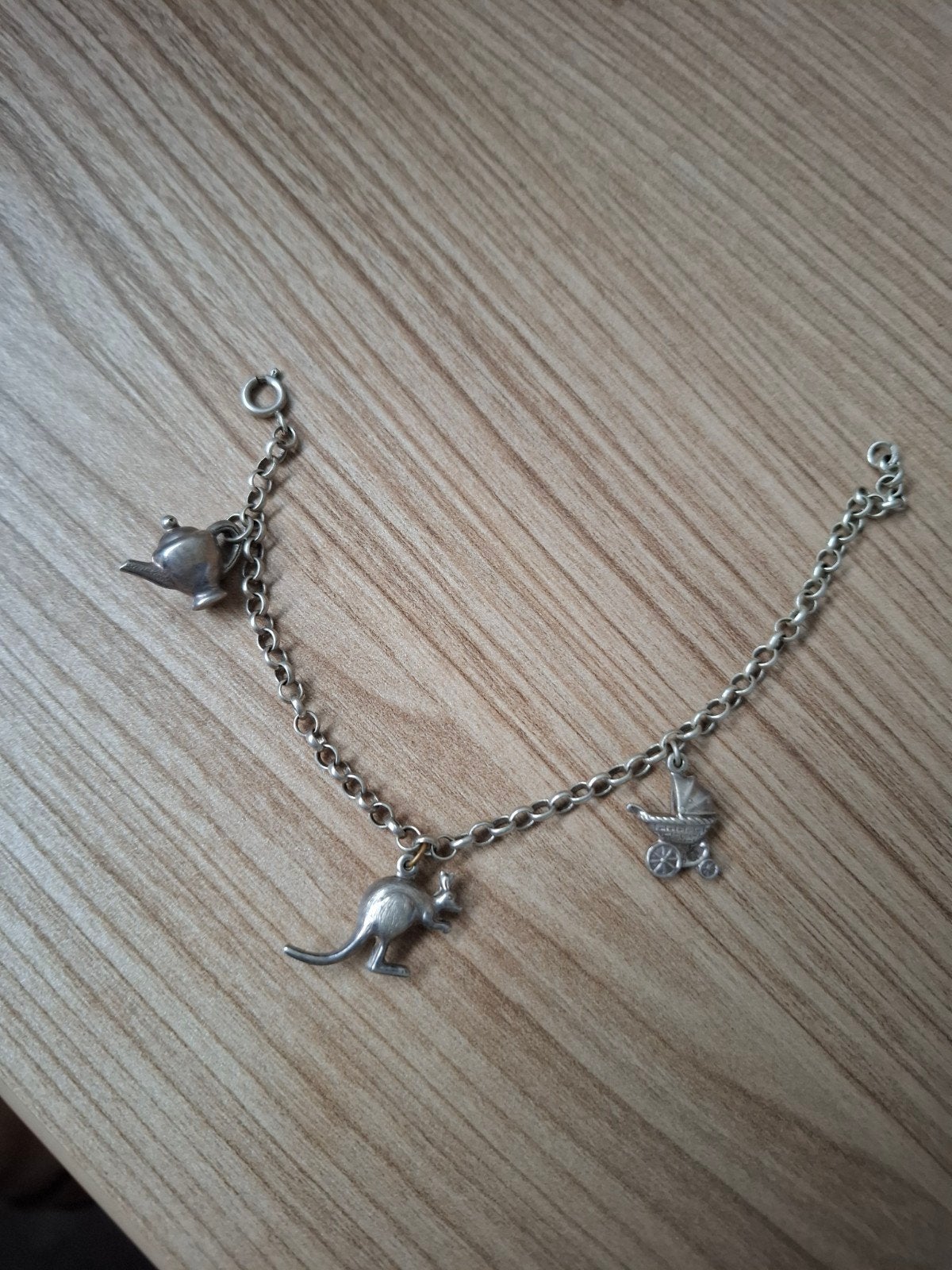 Zilveren bedelarmband met diverse bedels, Gebruikt, Ophalen of Verzenden, Met bedels of kralen, Zilver