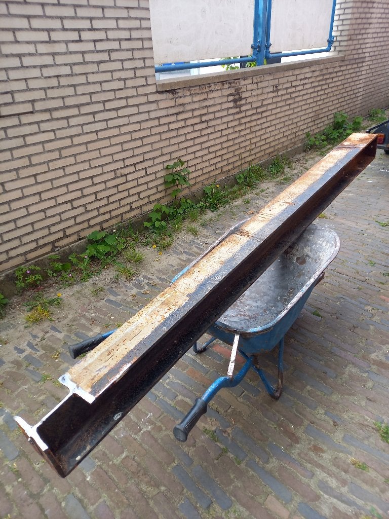 Stalen HEB160 balk 256 cm, Ophalen
