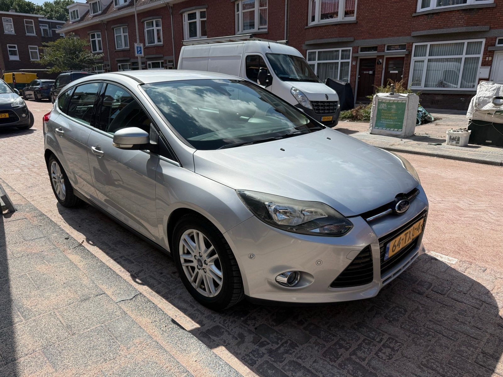 Ford Focus 1.0 Ecoboost 74KW 5-D 2012 Grijs, Auto's, Ford, 635 kg, 100 pk, Handgeschakeld, Particulier