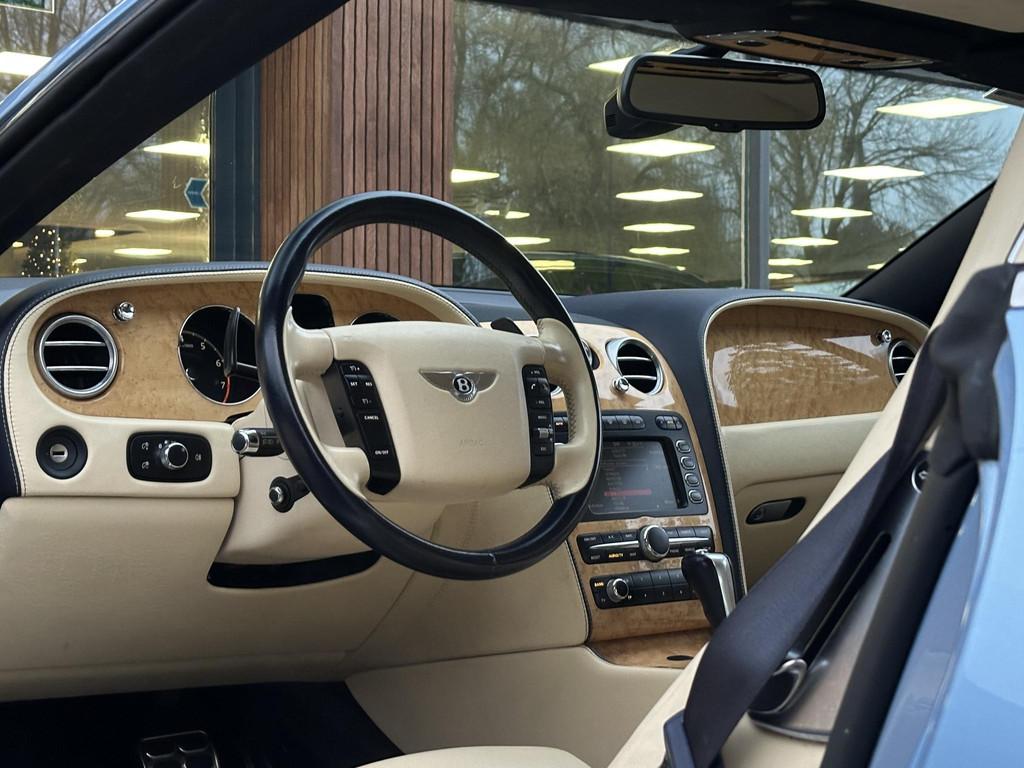 Bentley Continental GTC