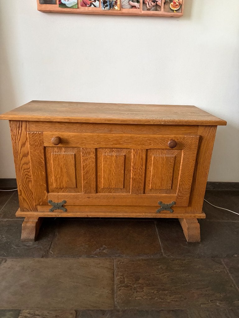 Houten kastje, Ophalen