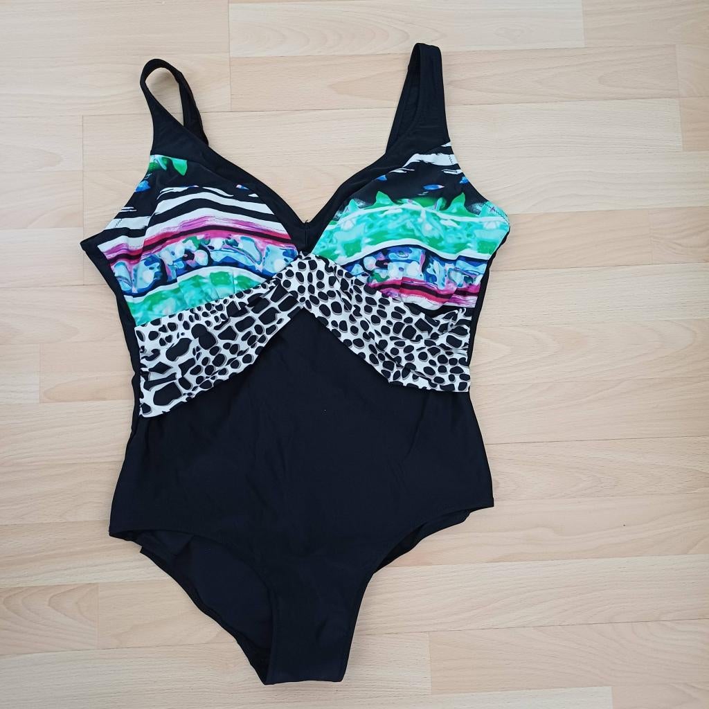 Mooi badpak van Esmara maat 48 cup D, Kleding | Dames, Grote Maten, Zo goed als nieuw, Lingerie of Zwemkleding, Zwart, Ophalen of Verzenden