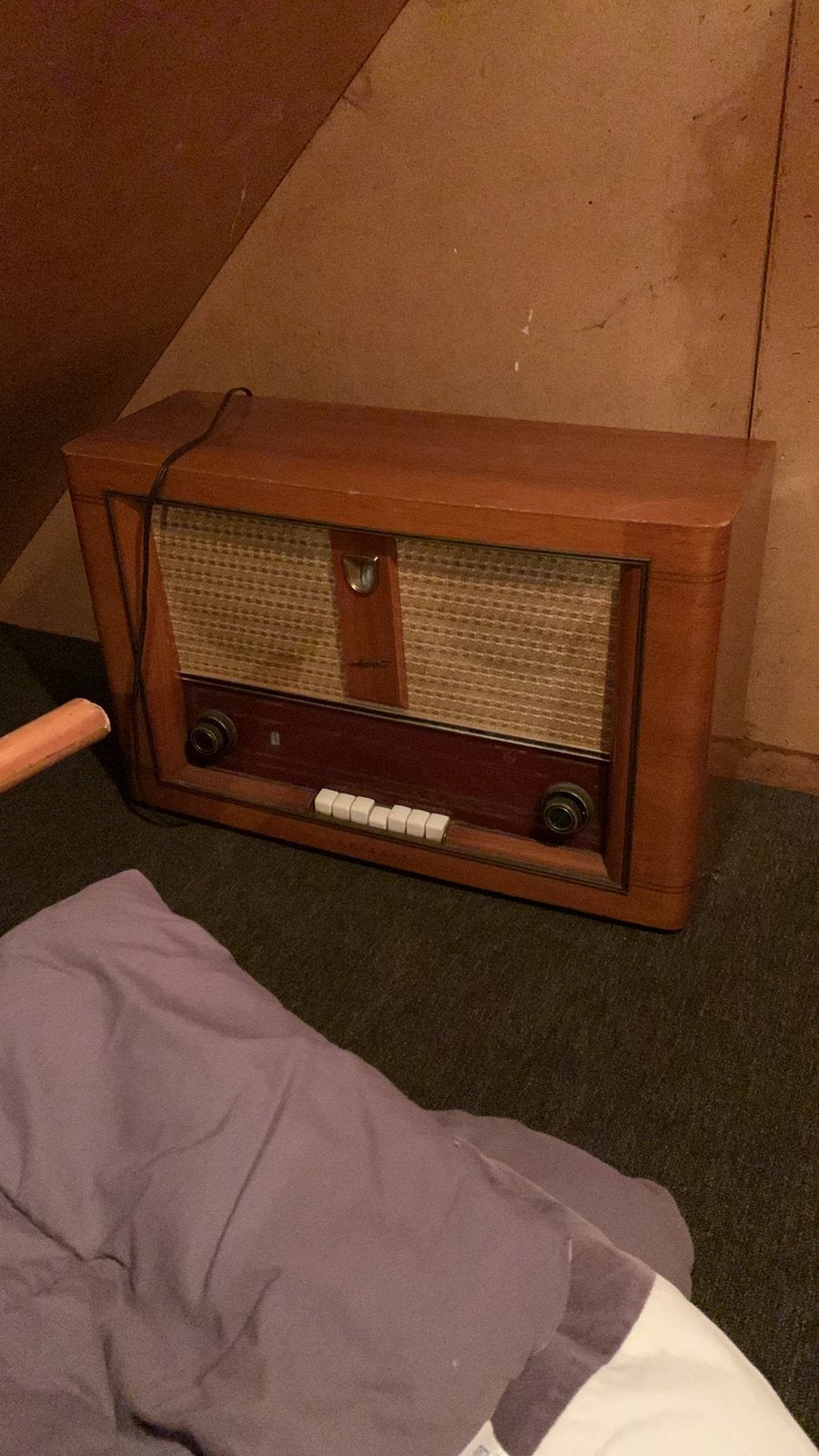 Oude radio, Ophalen