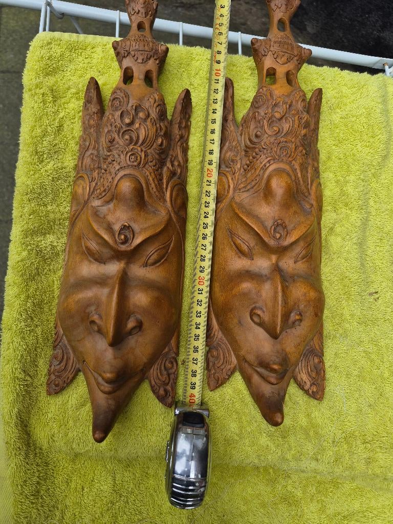 Houten maskers zijn handgesneden Balinees, sculpture, Antiek en Kunst, Kunst | Beelden en Houtsnijwerken, Ophalen, Houtsnijwerk