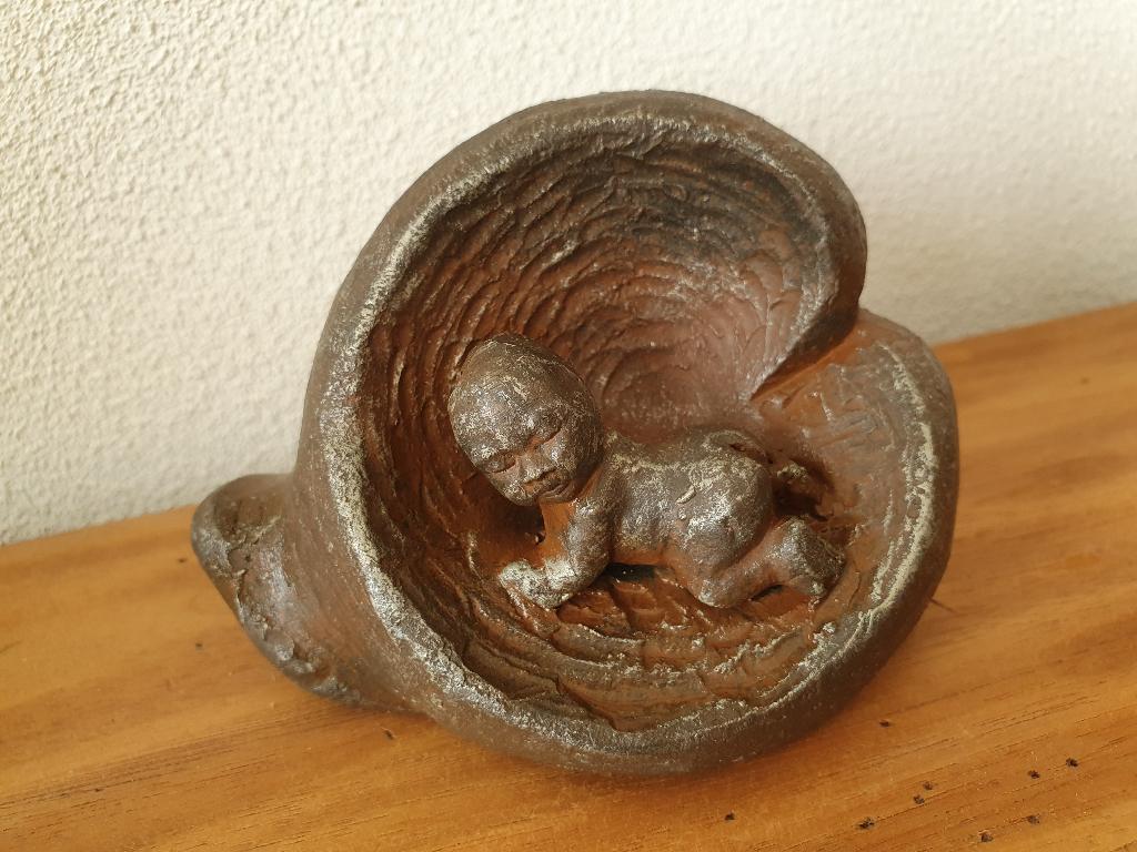 beeldje de geboorte echt handwerk van Geert Kunen, Ophalen of Verzenden, Zo goed als nieuw, Kraamcadeau