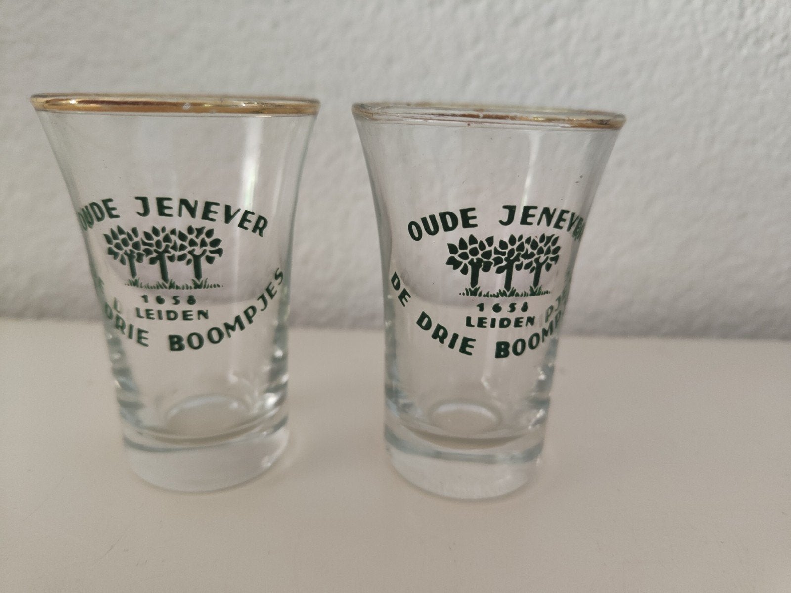 2 antieke oude jenever glaasje "de drie boompjes" Leiden", Verzamelen, Ophalen of Verzenden, Gebruikt, Overige typen
