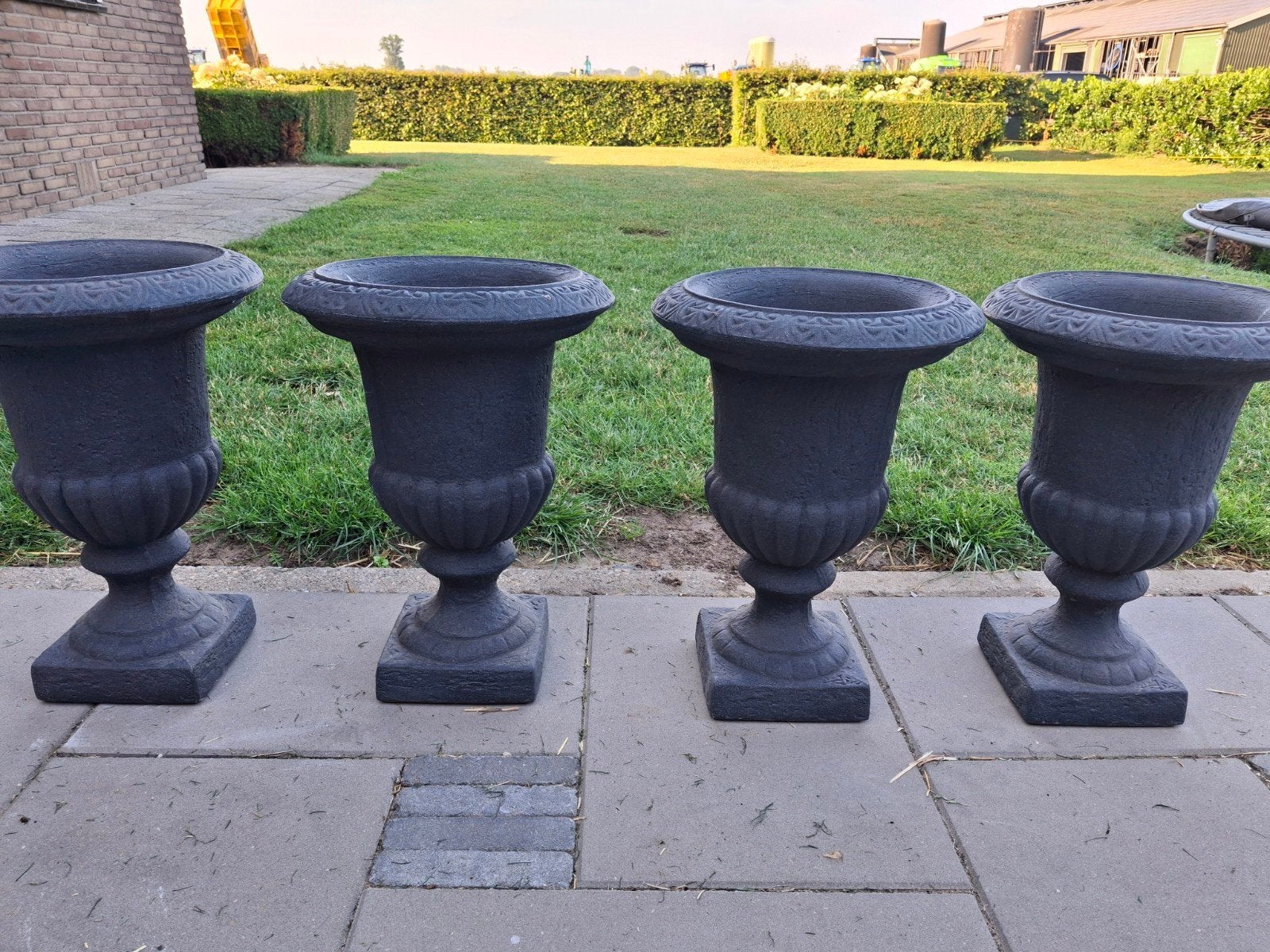 Set van 4 klassieke tuinvazen voor buiten, Tuin en Terras, Ophalen, Kunststof, Gebruikt, Minder dan 60 cm