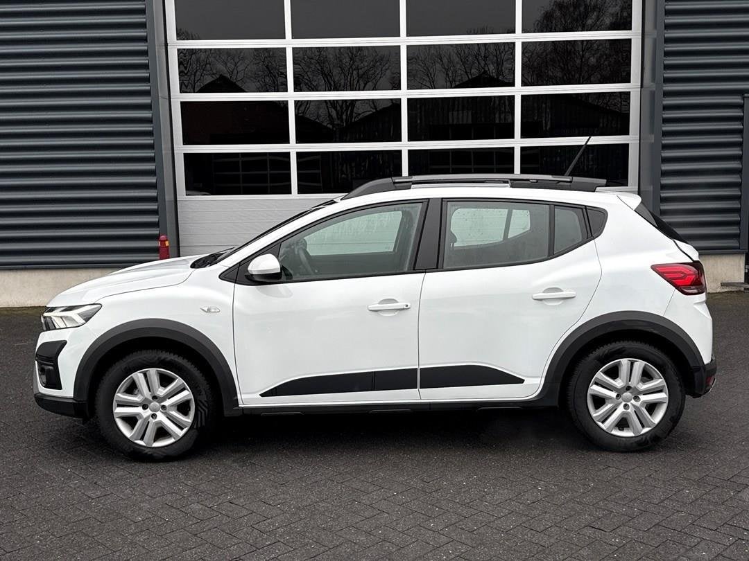 Dacia Sandero Stepway 1.0 TCe 90 Expression, navigatie, trek, Auto's, Euro 6, Wit, Origineel Nederlands, 91 pk