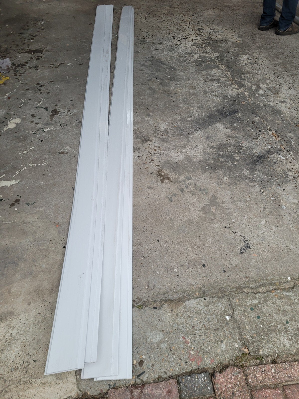 4 witte kunststof schroten 3.90m lang, 10cm breed, Doe-het-zelf en Verbouw, Hout en Planken, Ophalen, Gebruikt, Minder dan 25 mm