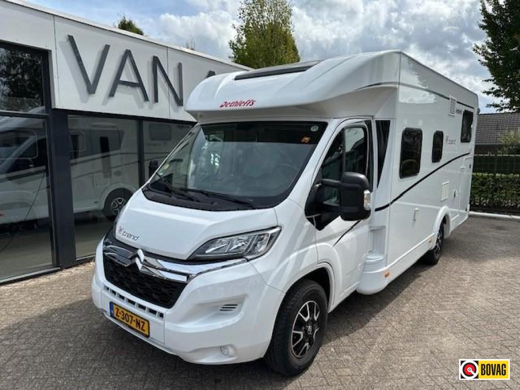 Dethleffs trend 6717, Caravans en Kamperen, Campers, Bedrijf, tot en met 4, Half-integraal, Dethleffs, Overige merken, Diesel