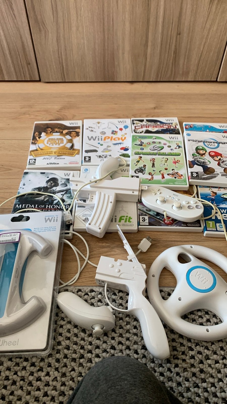 Wii console, games en accessoires, Ophalen of Verzenden, Gebruikt, Met 2 controllers, Met games