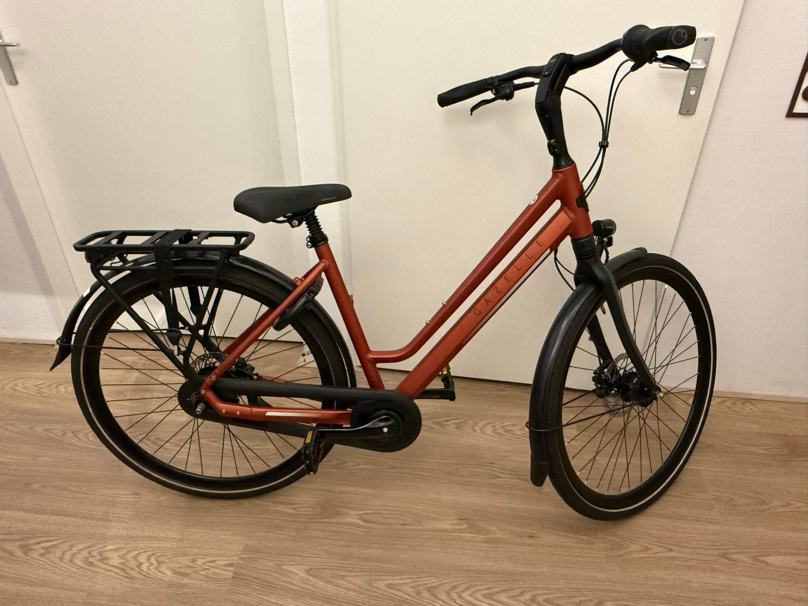 Gazelle Chamonix C8 2025 fiets - Zo goed als nieuw, Fietsen en Brommers, Ophalen, (Extra) lage instap, 47 tot 50 cm, Zo goed als nieuw