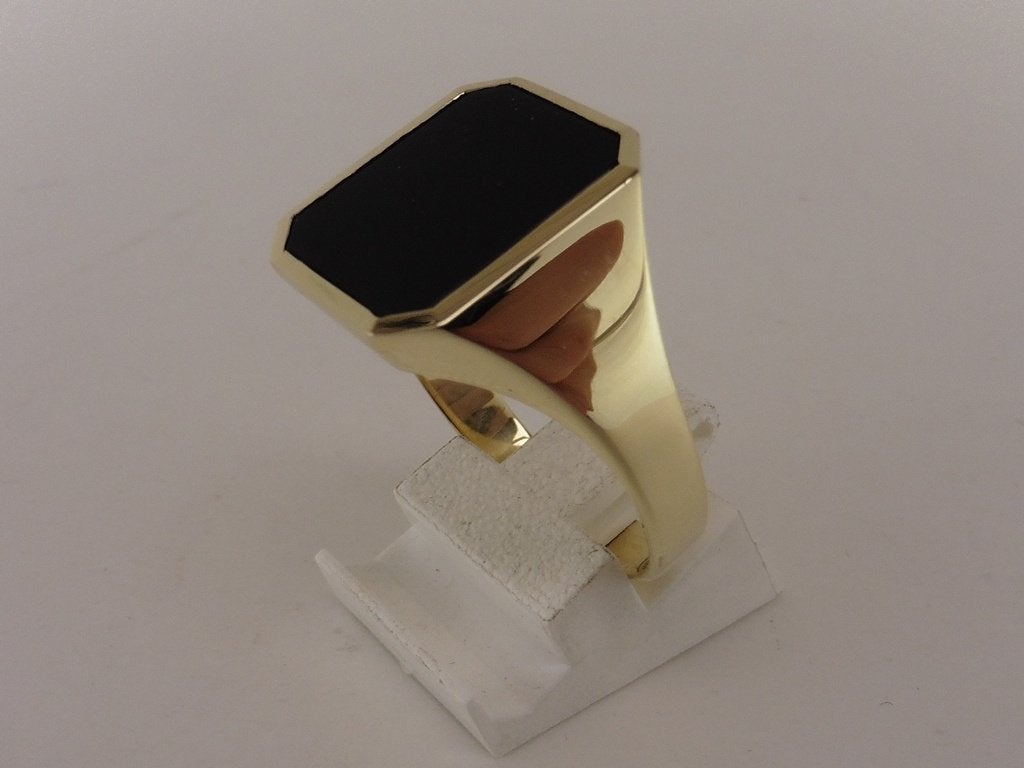 Gouden herenring met onix                                G49, Gebruikt, 20 of groter, ., Zwart
