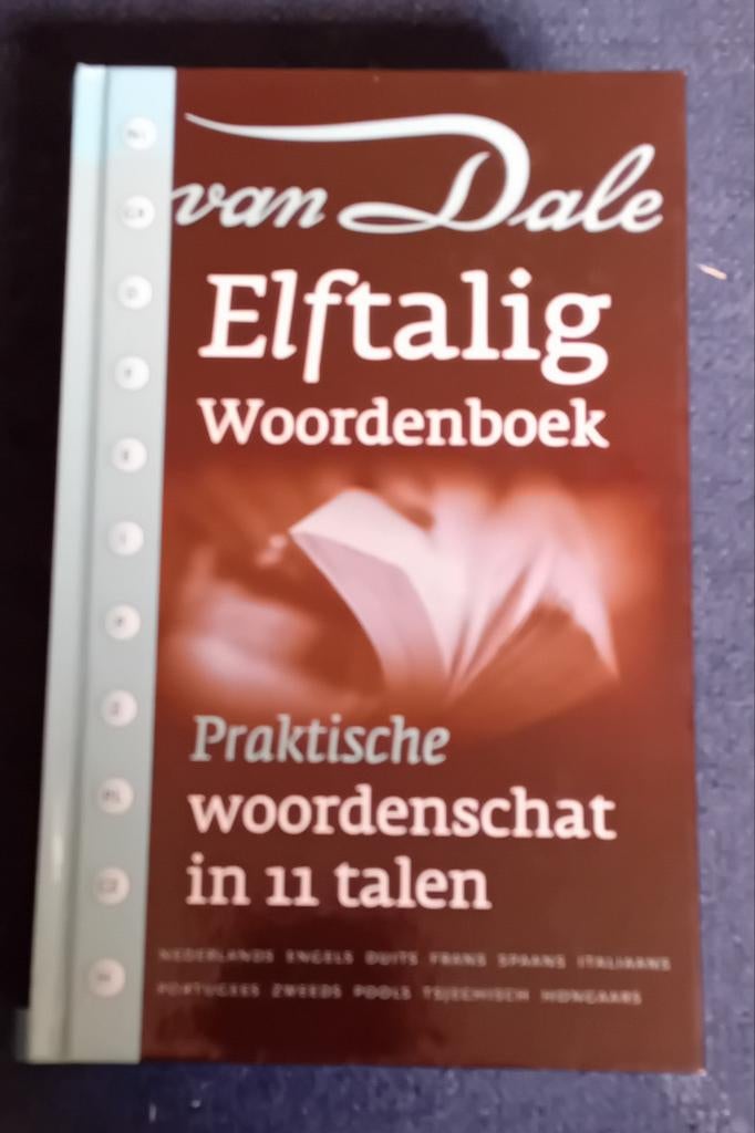 Van Dale Elftalig Woordenboek - Praktische Woordenschat, Onbekend, Nederlands, Ophalen of Verzenden, Zo goed als nieuw
