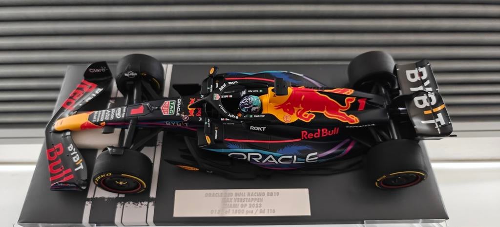 Max Verstappen Miami 2023 Special livery 1:18, Verzamelen, Automerken, Motoren en Formule 1, Ophalen of Verzenden, Nieuw, Formule 1