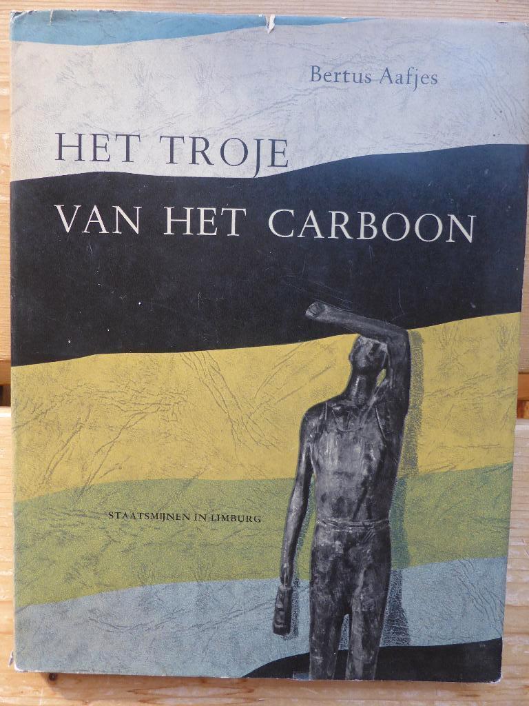 Het Troje van het carboon - Bertus Aafjes, Ophalen of Verzenden, Gelezen