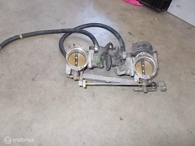 Gasklephuis throttle bodies gaskleppen injectiehuis 748 ST, Ophalen of Verzenden, Gebruikt